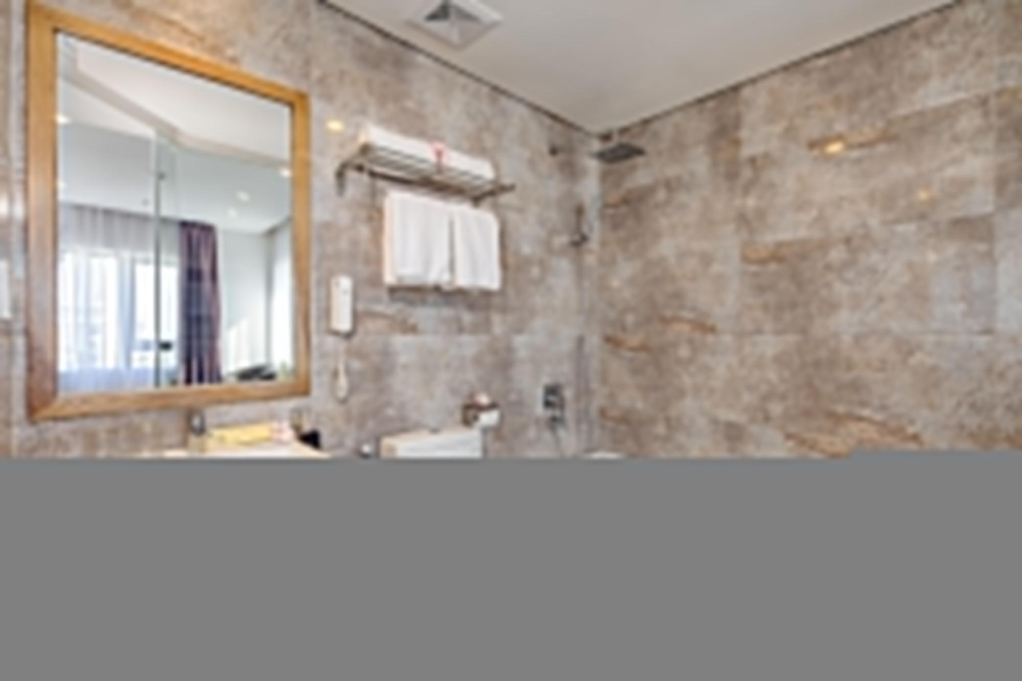 Bliss Luxury Hotel Дананг Экстерьер фото