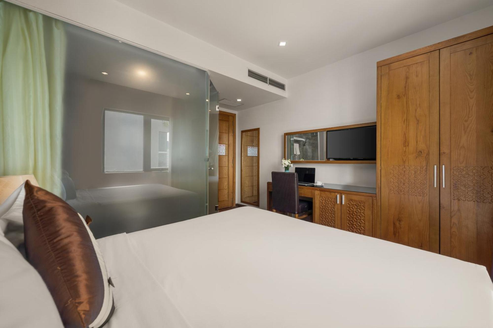 Bliss Luxury Hotel Дананг Экстерьер фото