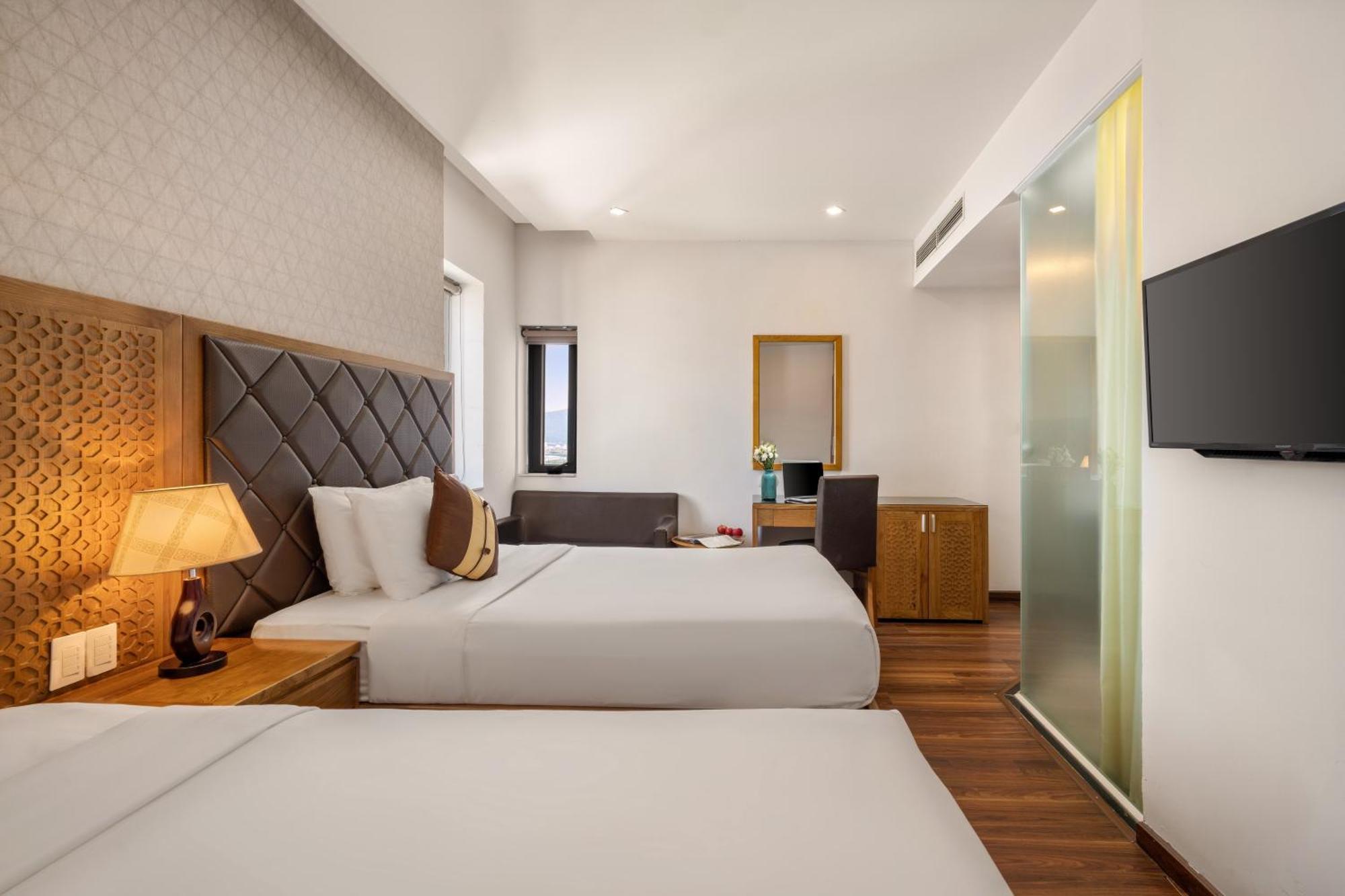Bliss Luxury Hotel Дананг Экстерьер фото
